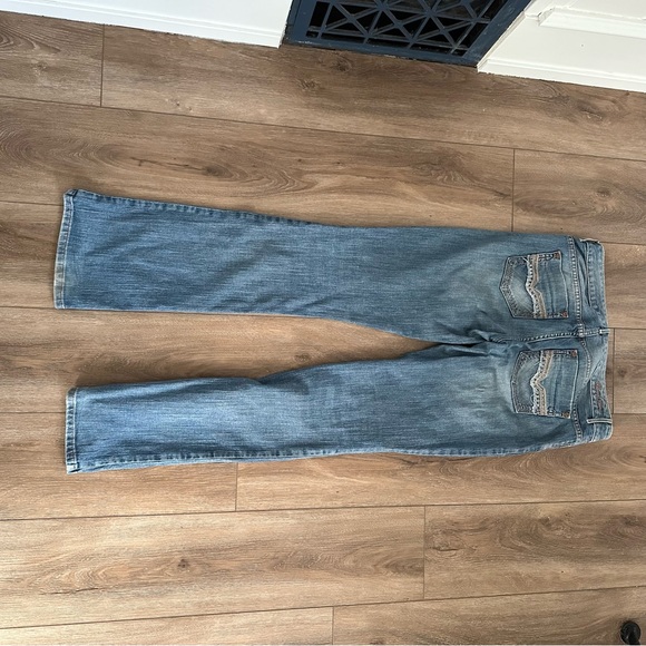 Guess boot cut jeans, size 28 - Picture 4 of 4